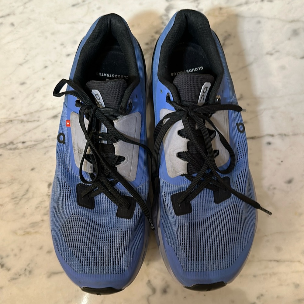 On Cloudflyer sneakers